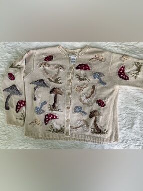 Vintage Talbots Mushroom cardigan
*SUPER RARE*